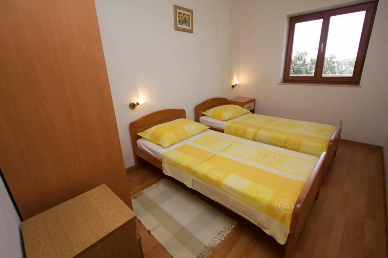 Apartments Elia Mandre Croatia